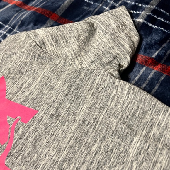 Pink - Picture 2 of 5